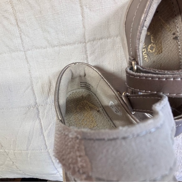 See Kai Run Lucia Gold Mary Jane Leather Toddler Shoe Size 6 - Picture 8 of 8